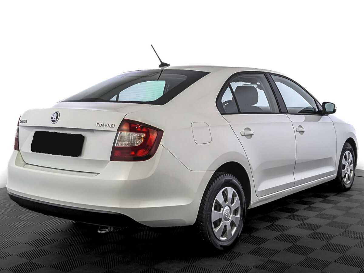 Купить Skoda Rapid с пробегом. Фото: #4