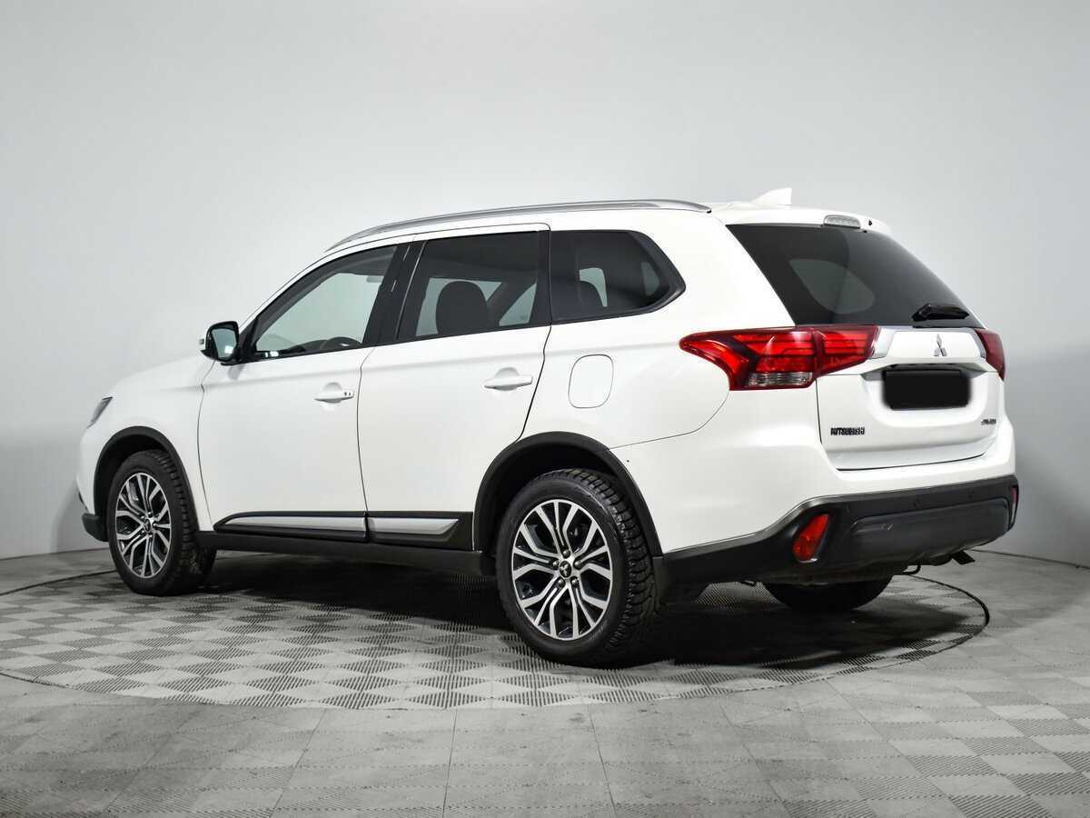 Купить Mitsubishi Outlander с пробегом. Фото: #5