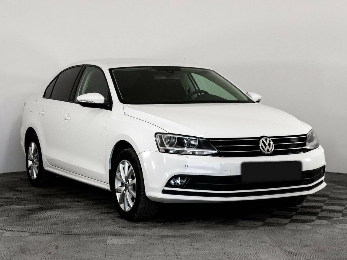 Купить Volkswagen Jetta с пробегом. Фото: #2