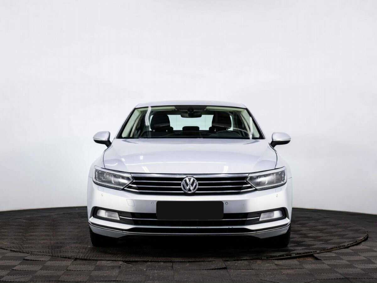 Купить Volkswagen Passat с пробегом. Фото: #1