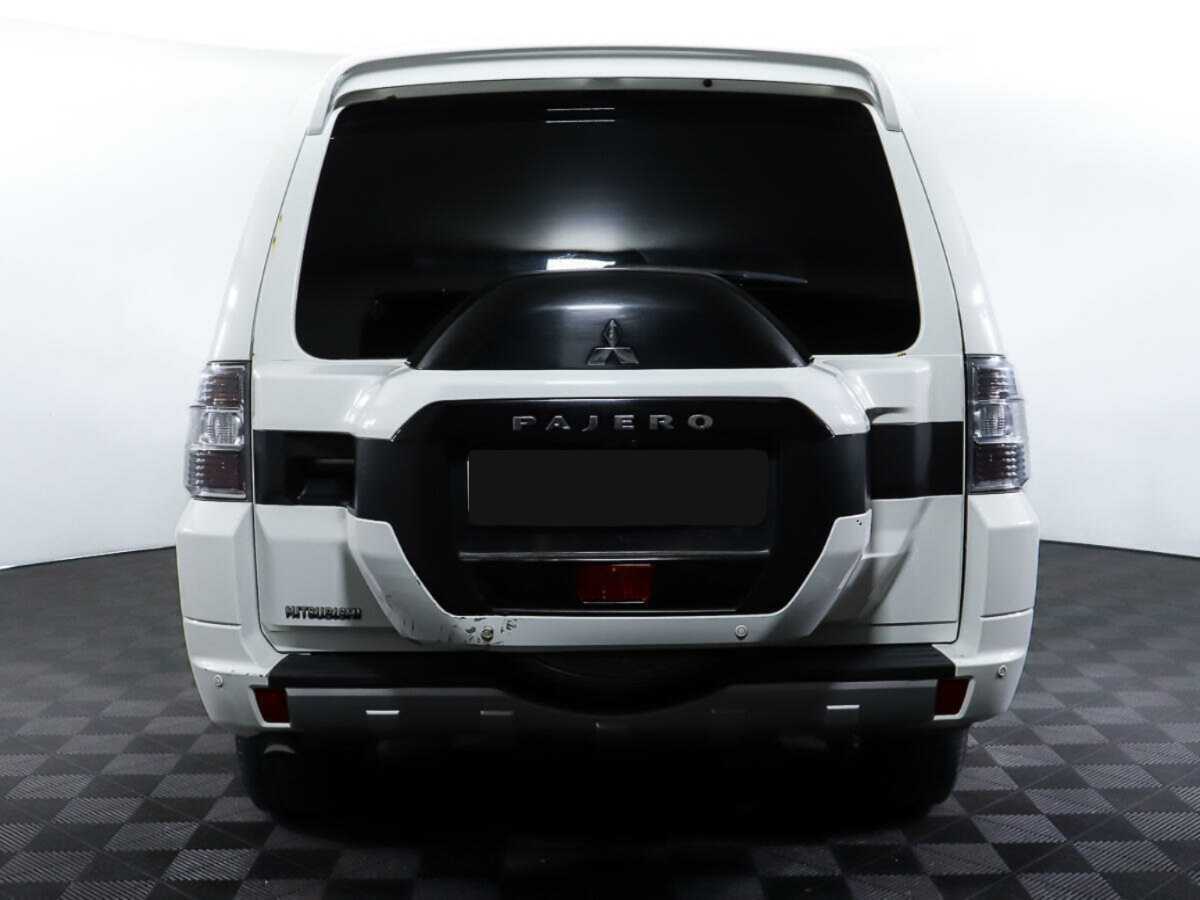 Купить Mitsubishi Pajero с пробегом. Фото: #3