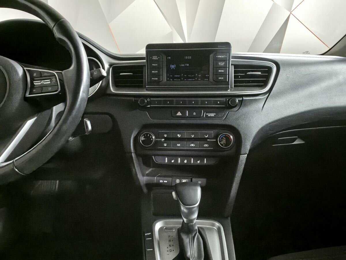 Купить Kia Ceed с пробегом. Фото: #10