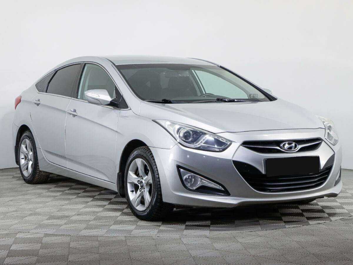 Купить Hyundai i40 с пробегом. Фото: #2