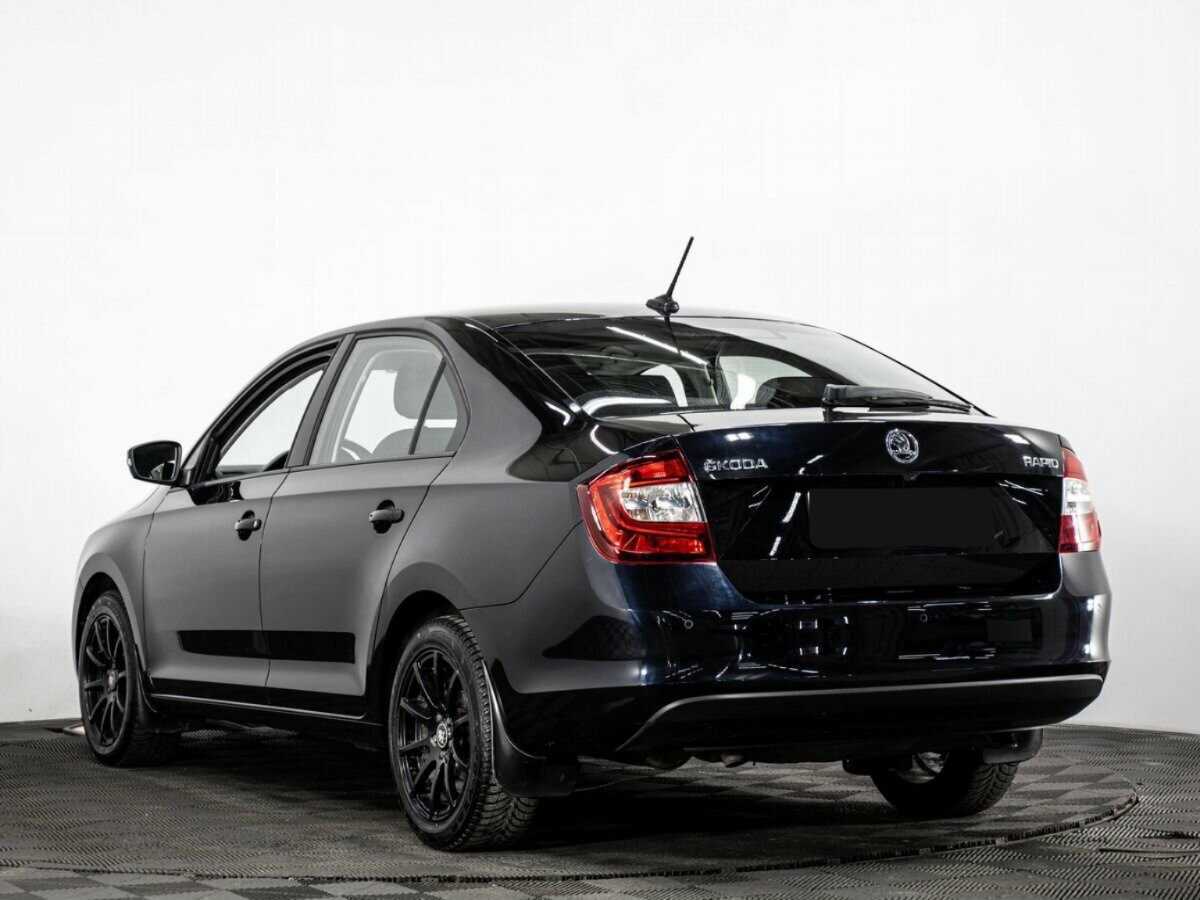 Купить Skoda Rapid с пробегом. Фото: #4