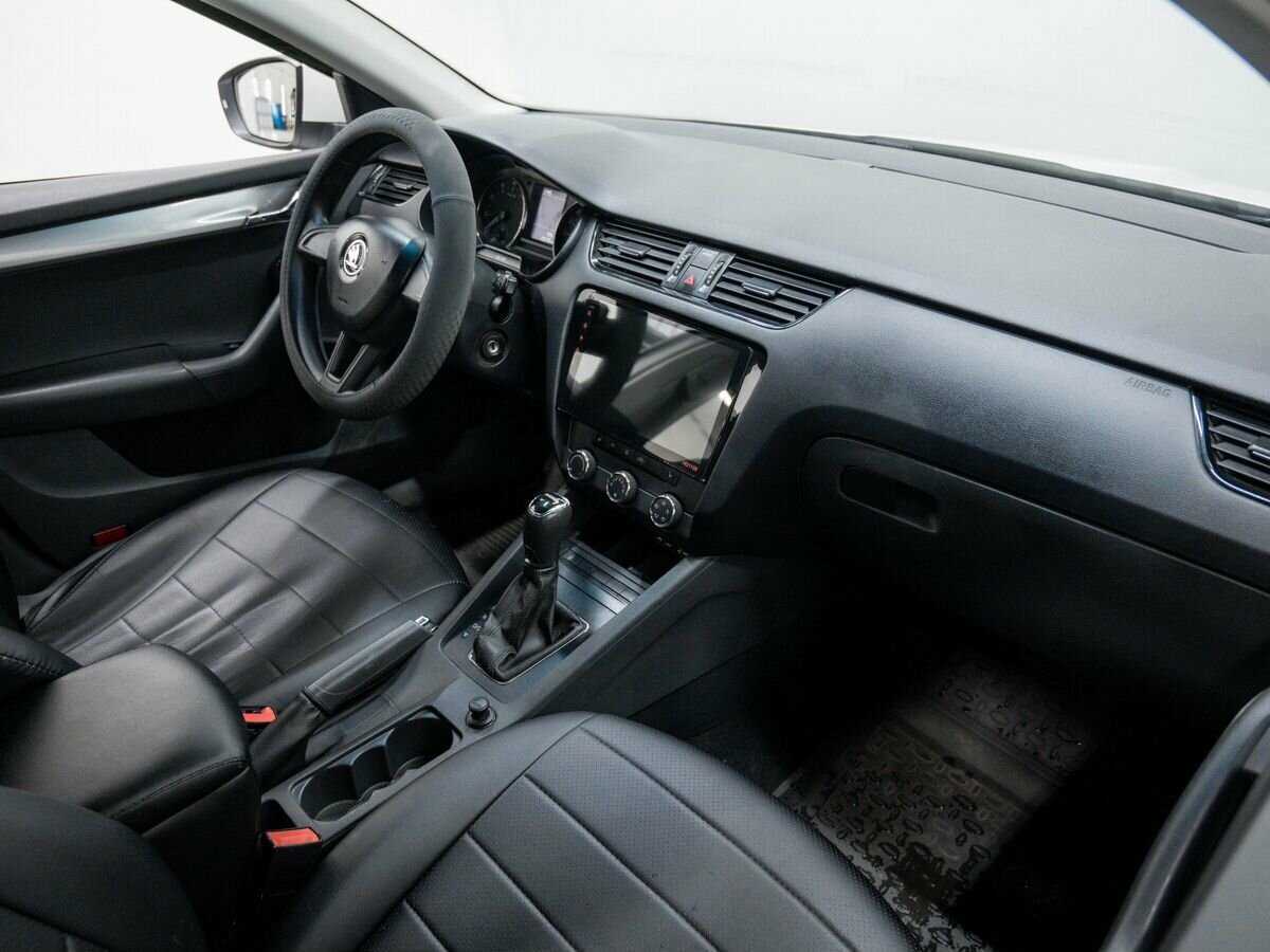 Купить Skoda Octavia с пробегом. Фото: #6