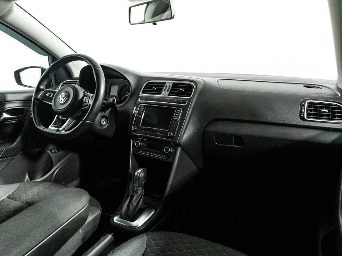 Купить Volkswagen Polo с пробегом. Фото: #8