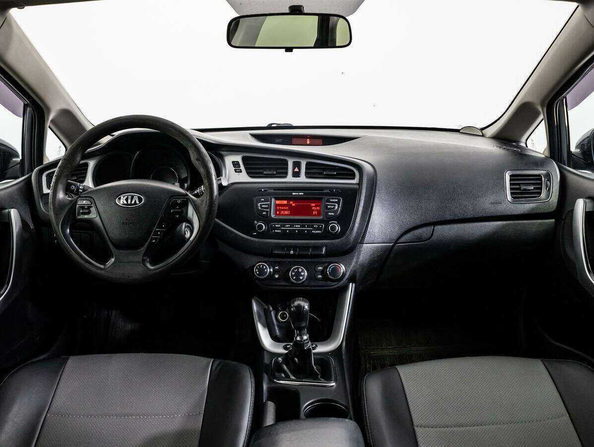 Купить Kia Ceed с пробегом. Фото: #10
