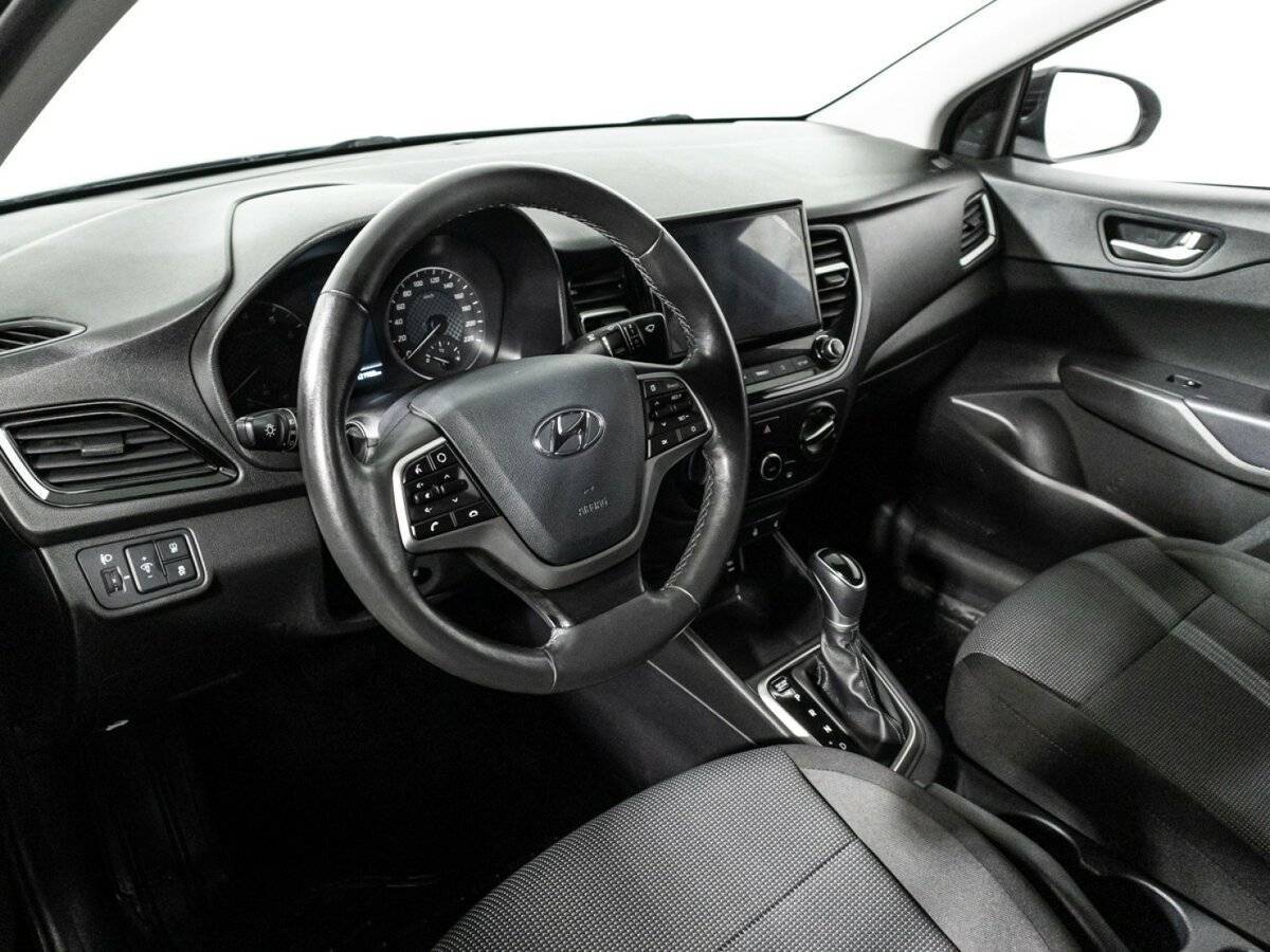 Купить Hyundai Solaris с пробегом. Фото: #10