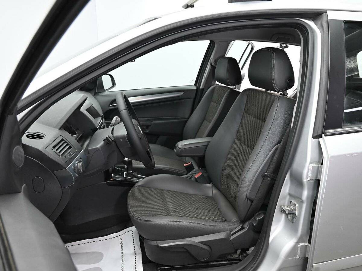 Купить Opel Astra с пробегом. Фото: #4