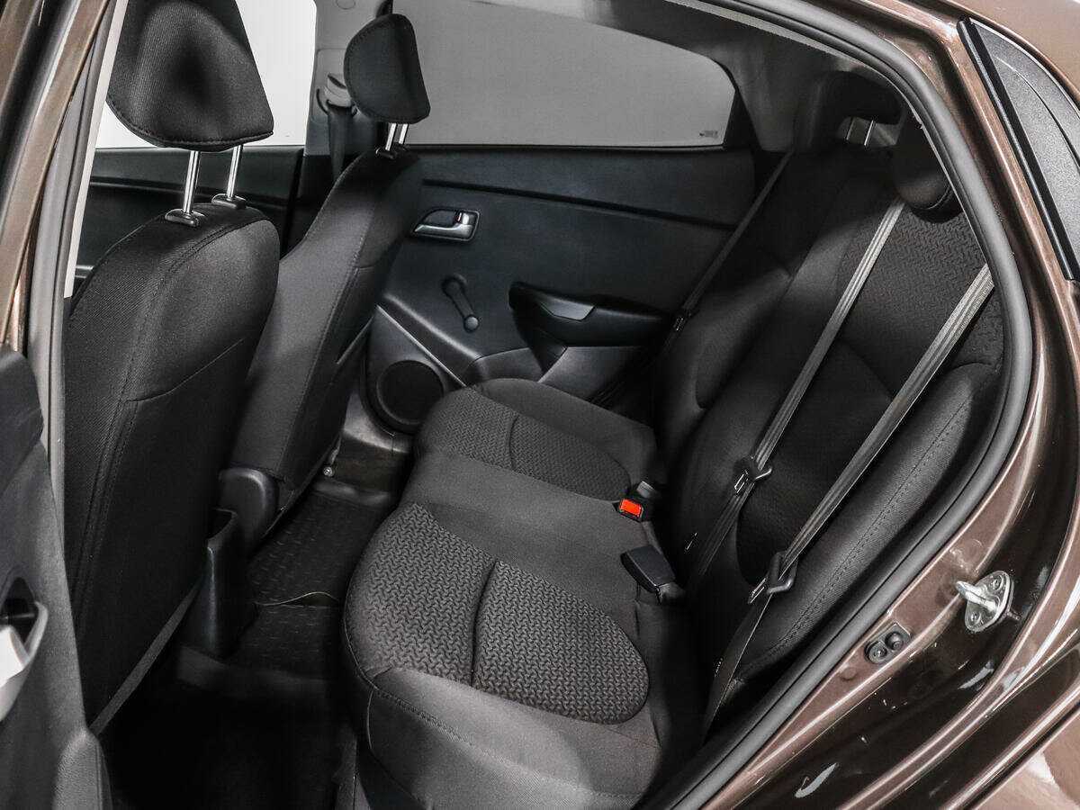 Купить Kia Rio с пробегом. Фото: #9