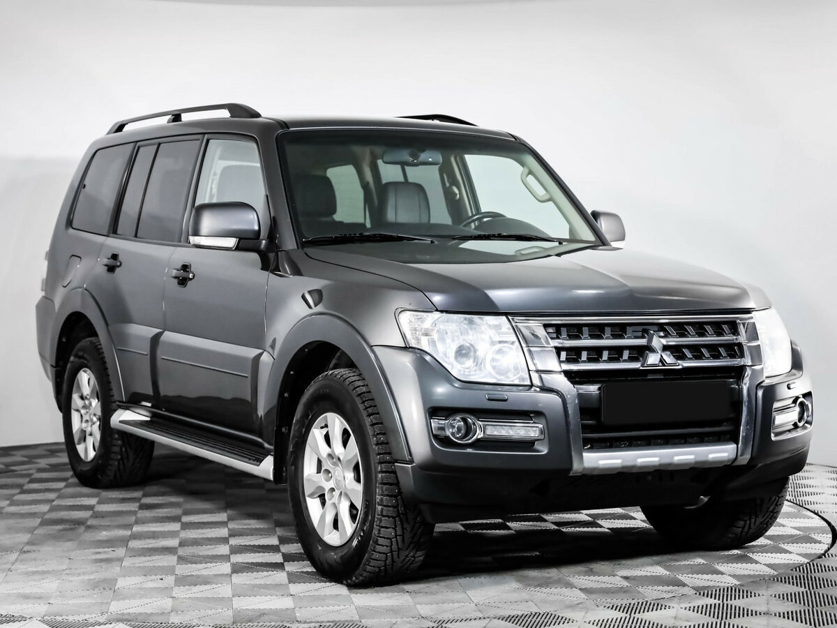 Купить Mitsubishi Pajero с пробегом. Фото: #2