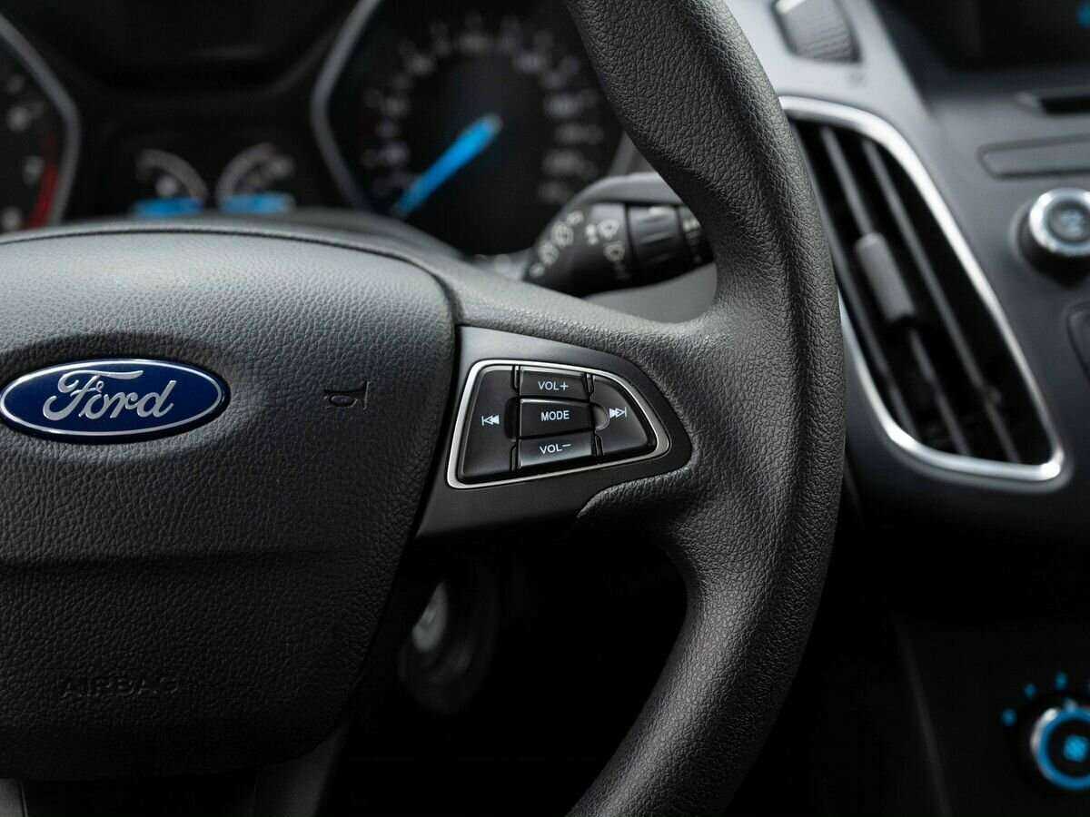 Купить Ford Focus с пробегом. Фото: #15