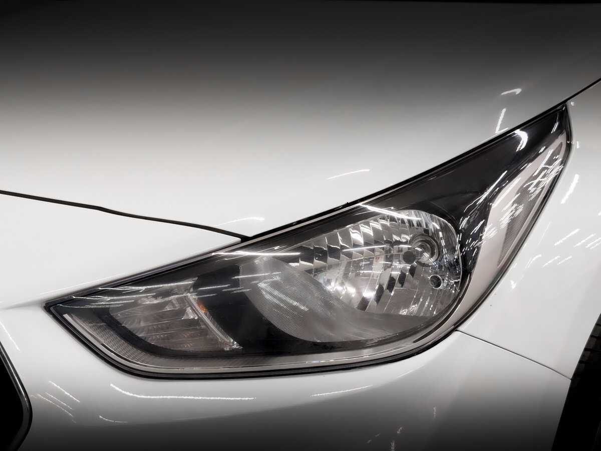 Купить Hyundai Solaris с пробегом. Фото: #16