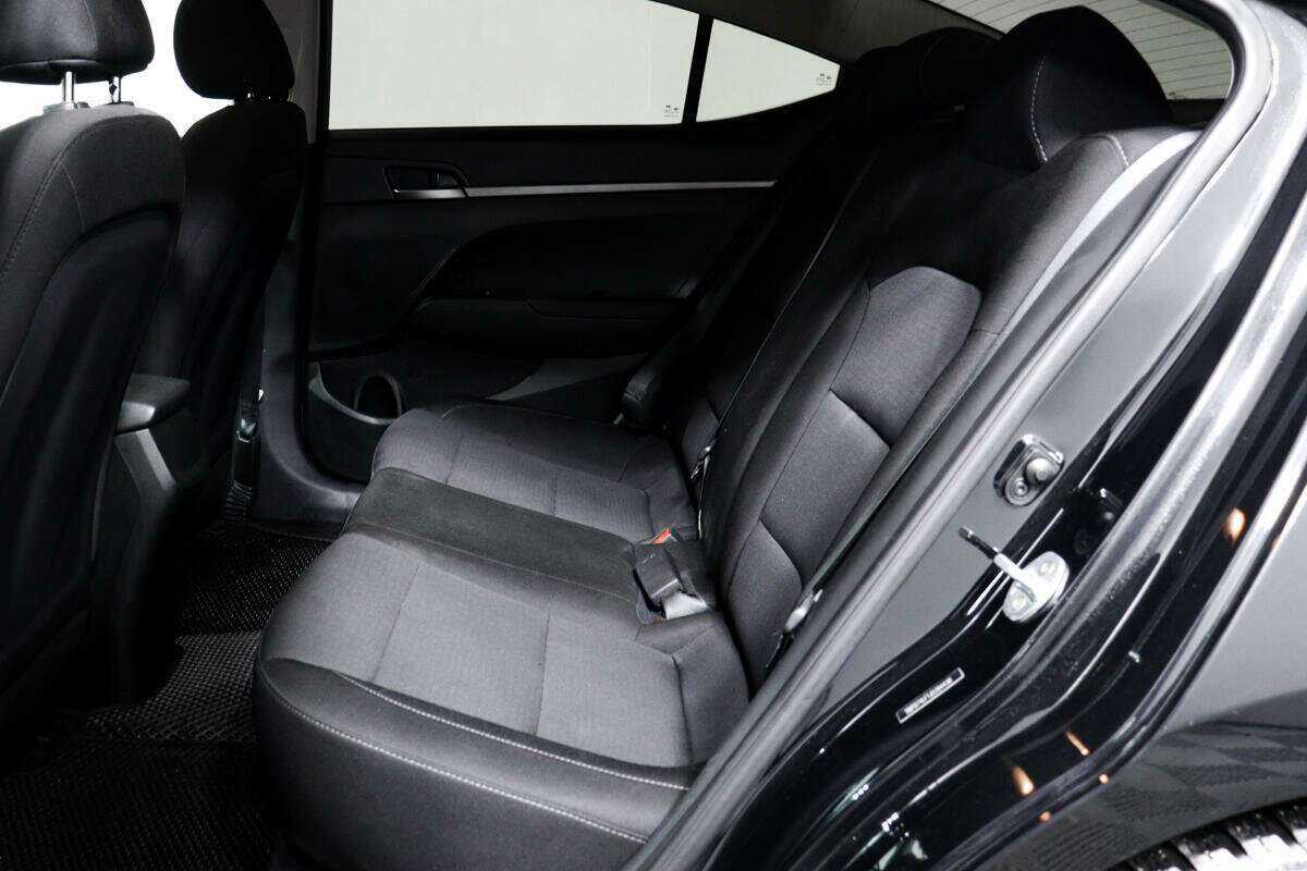 Купить Hyundai Elantra с пробегом. Фото: #11