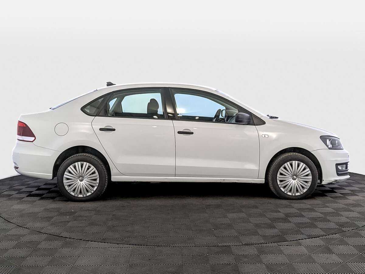 Купить Volkswagen Polo с пробегом. Фото: #3