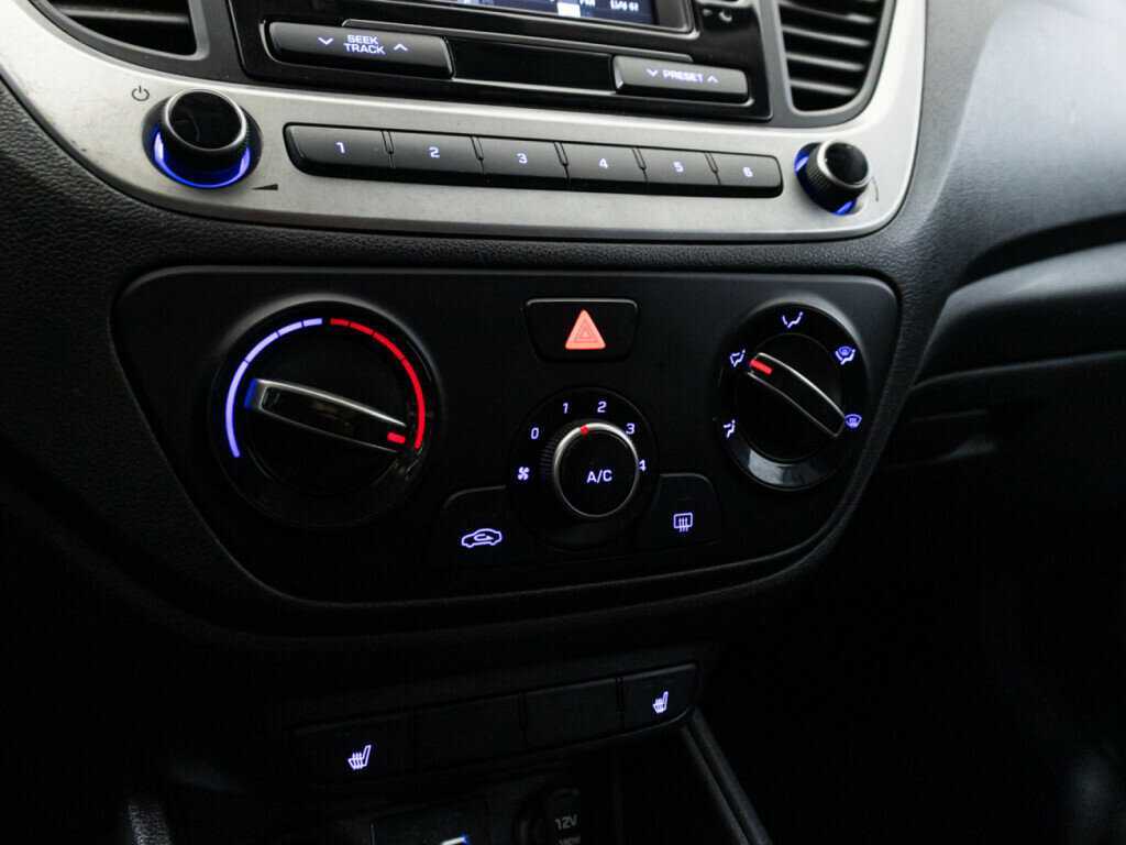 Купить Hyundai Solaris с пробегом. Фото: #15