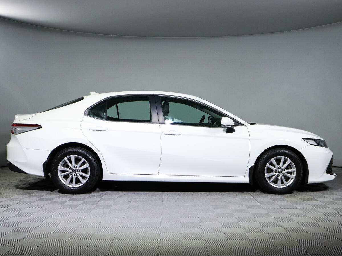 Купить Toyota Camry с пробегом. Фото: #3