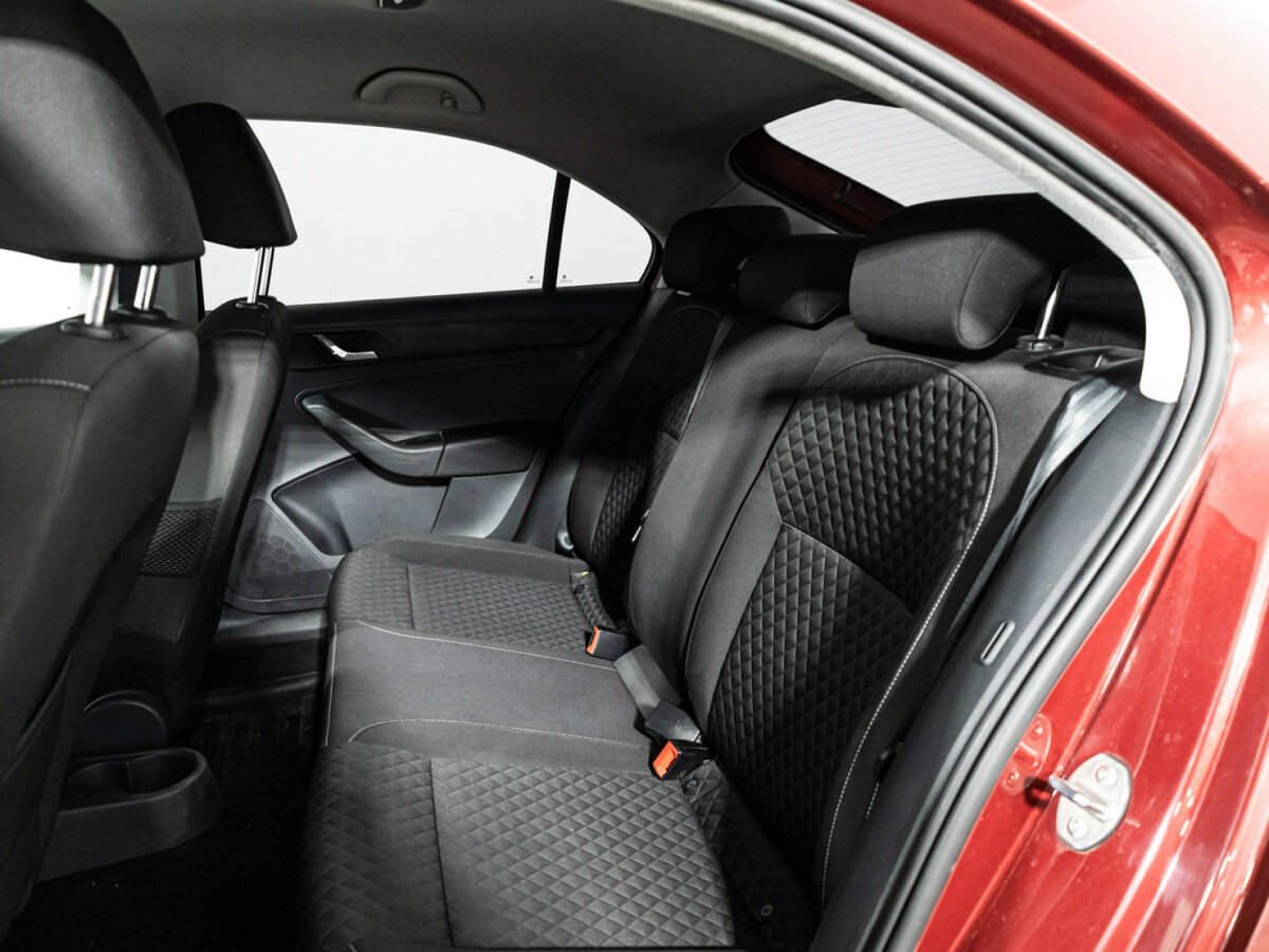 Купить Skoda Rapid с пробегом. Фото: #9