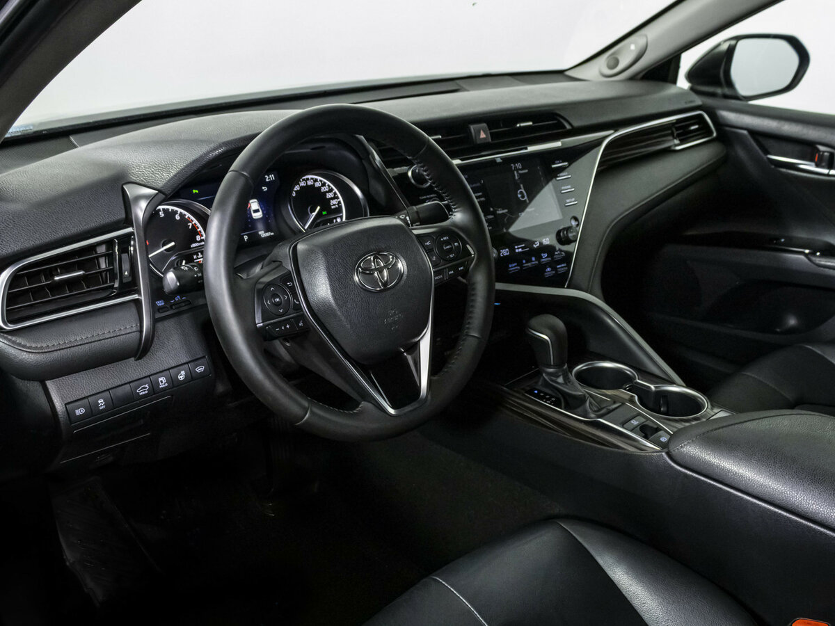 Купить Toyota Camry с пробегом. Фото: #8