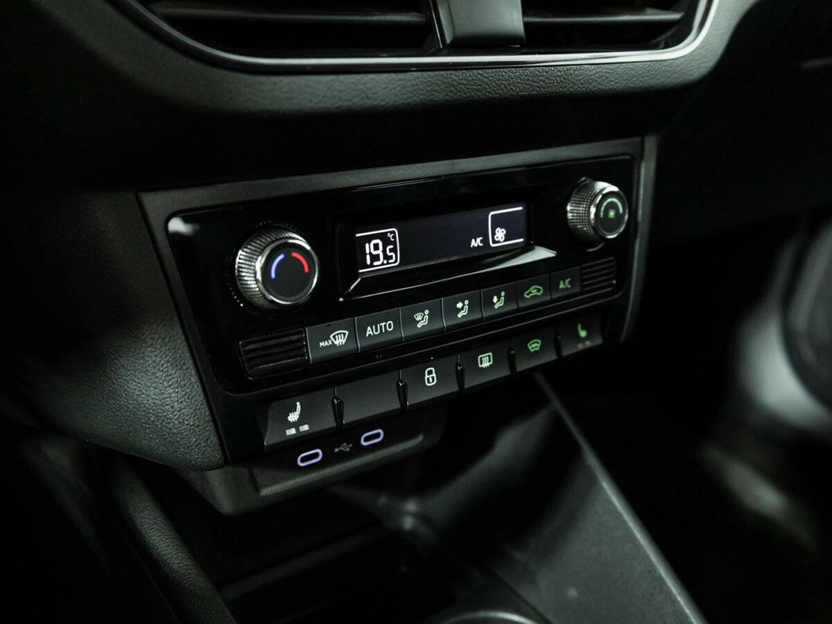 Купить Skoda Rapid с пробегом. Фото: #15