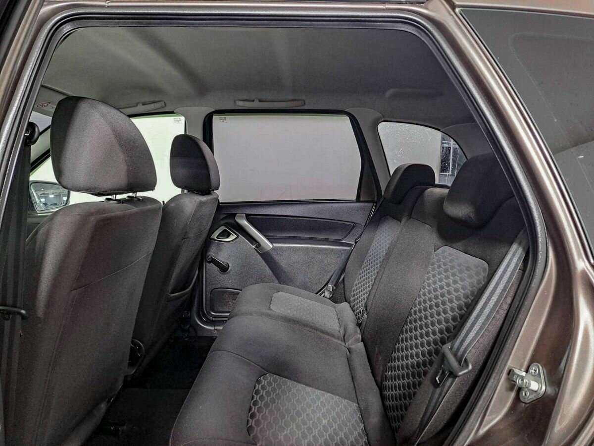 Купить Lada (ВАЗ) Granta с пробегом. Фото: #9