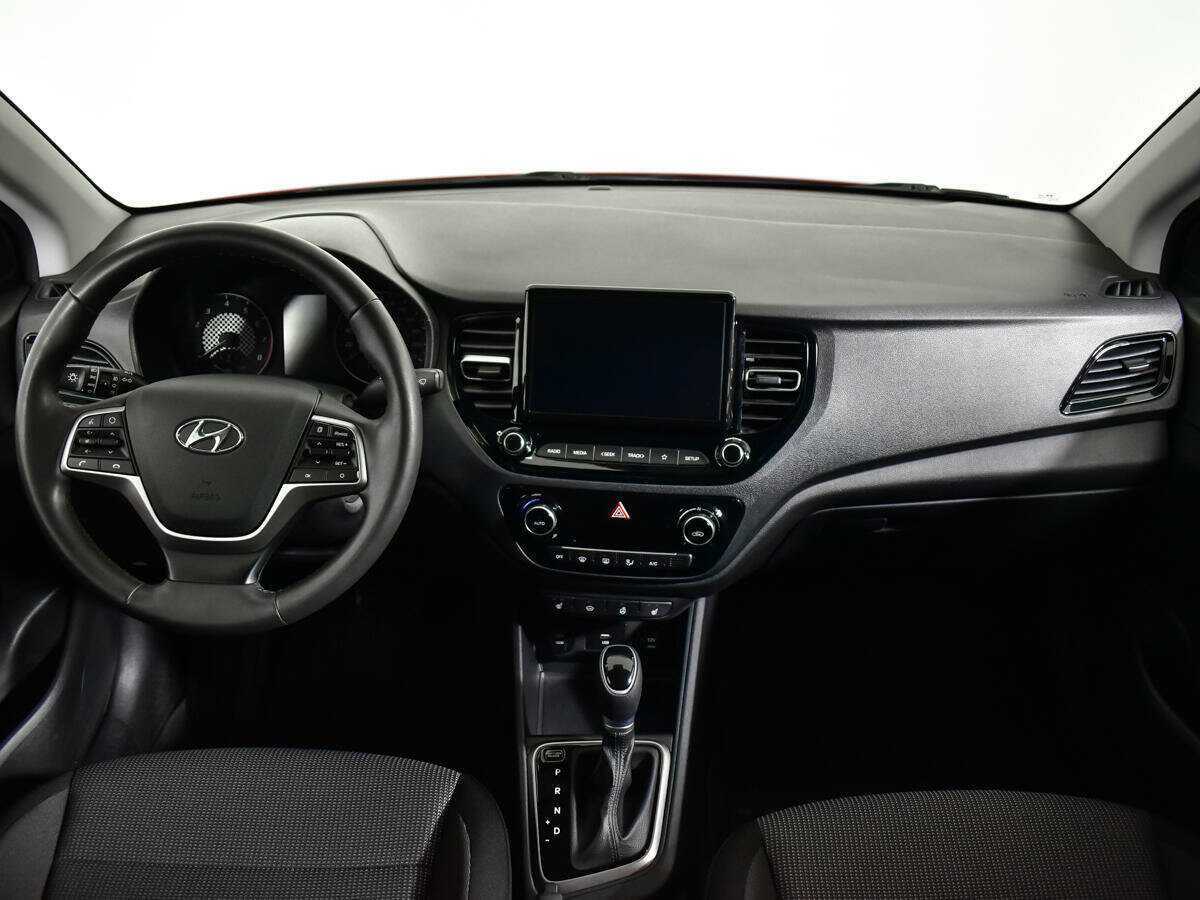 Купить Hyundai Solaris с пробегом. Фото: #11