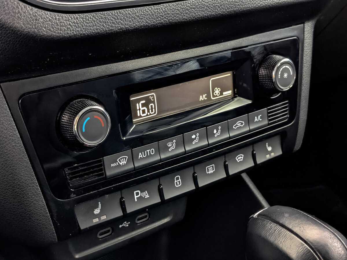 Купить Volkswagen Polo с пробегом. Фото: #16