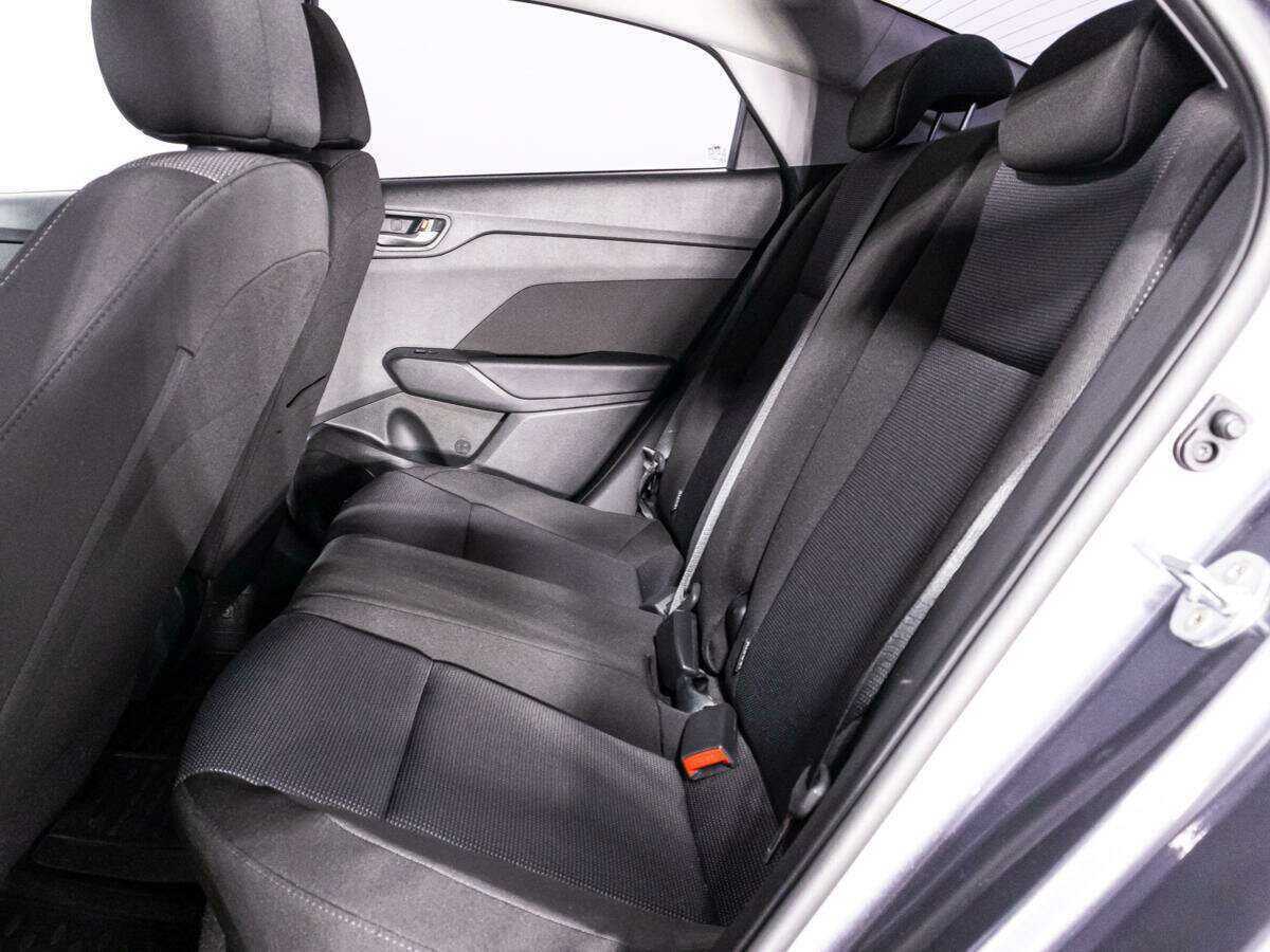 Купить Hyundai Solaris с пробегом. Фото: #9