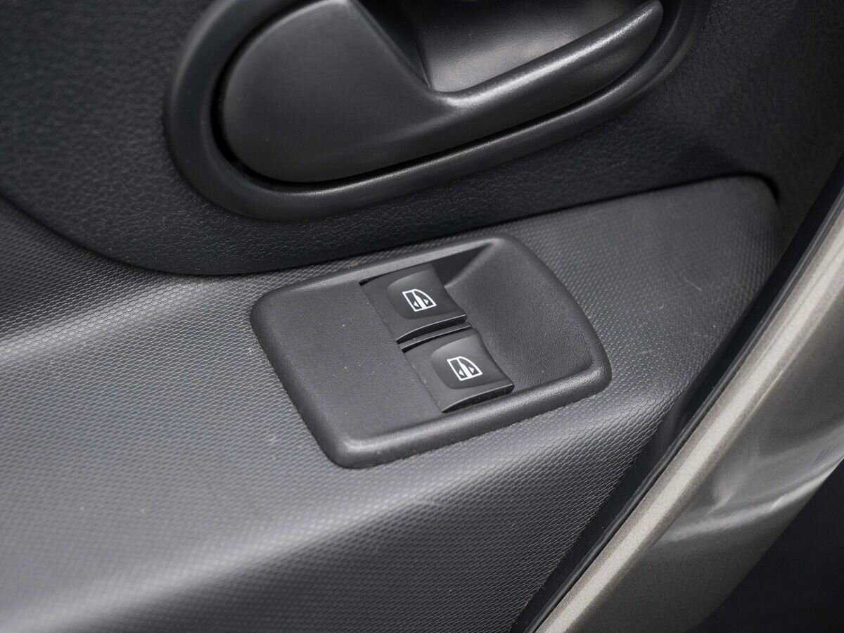 Купить Renault Sandero с пробегом. Фото: #15