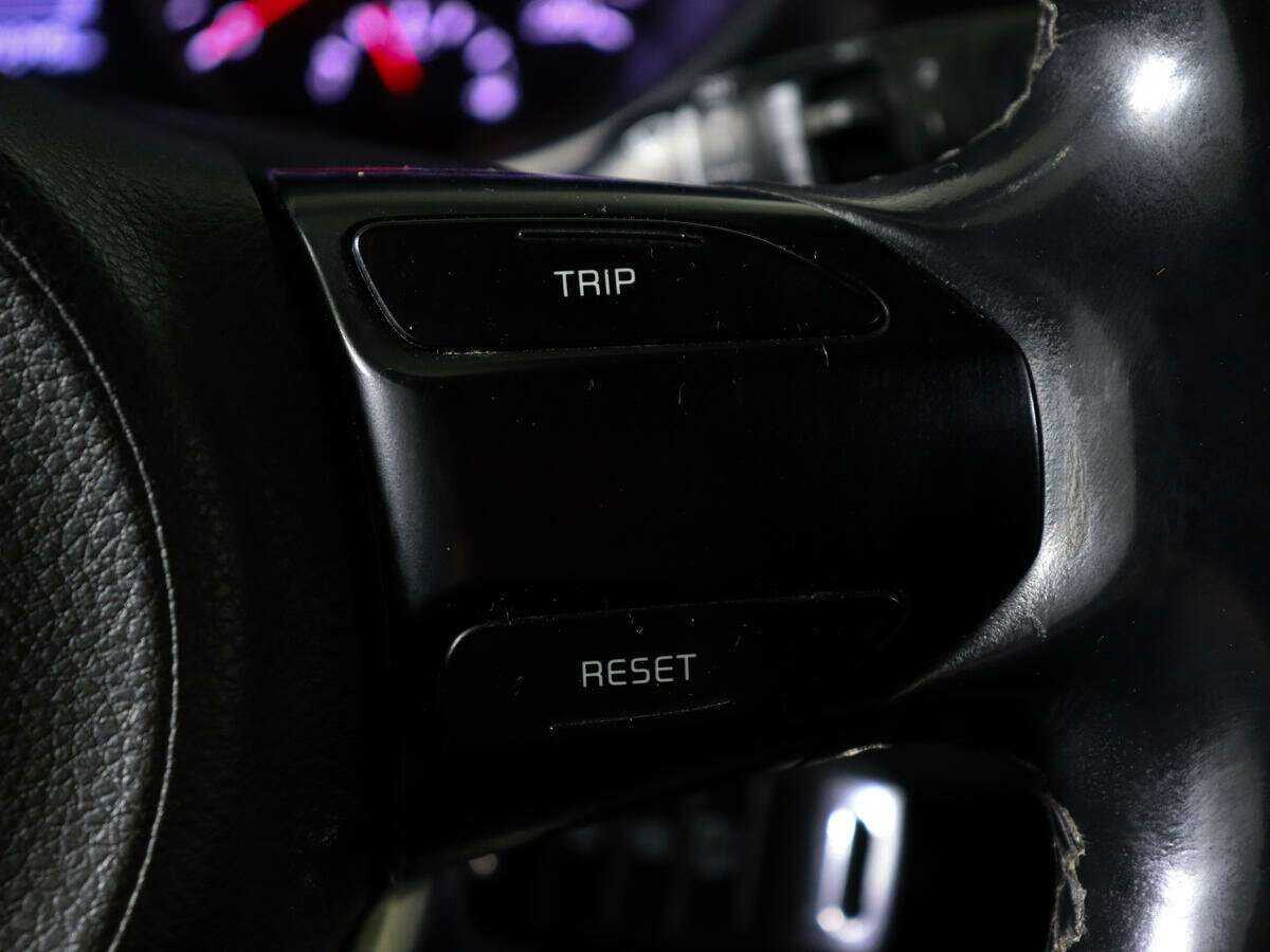 Купить Kia Rio с пробегом. Фото: #16