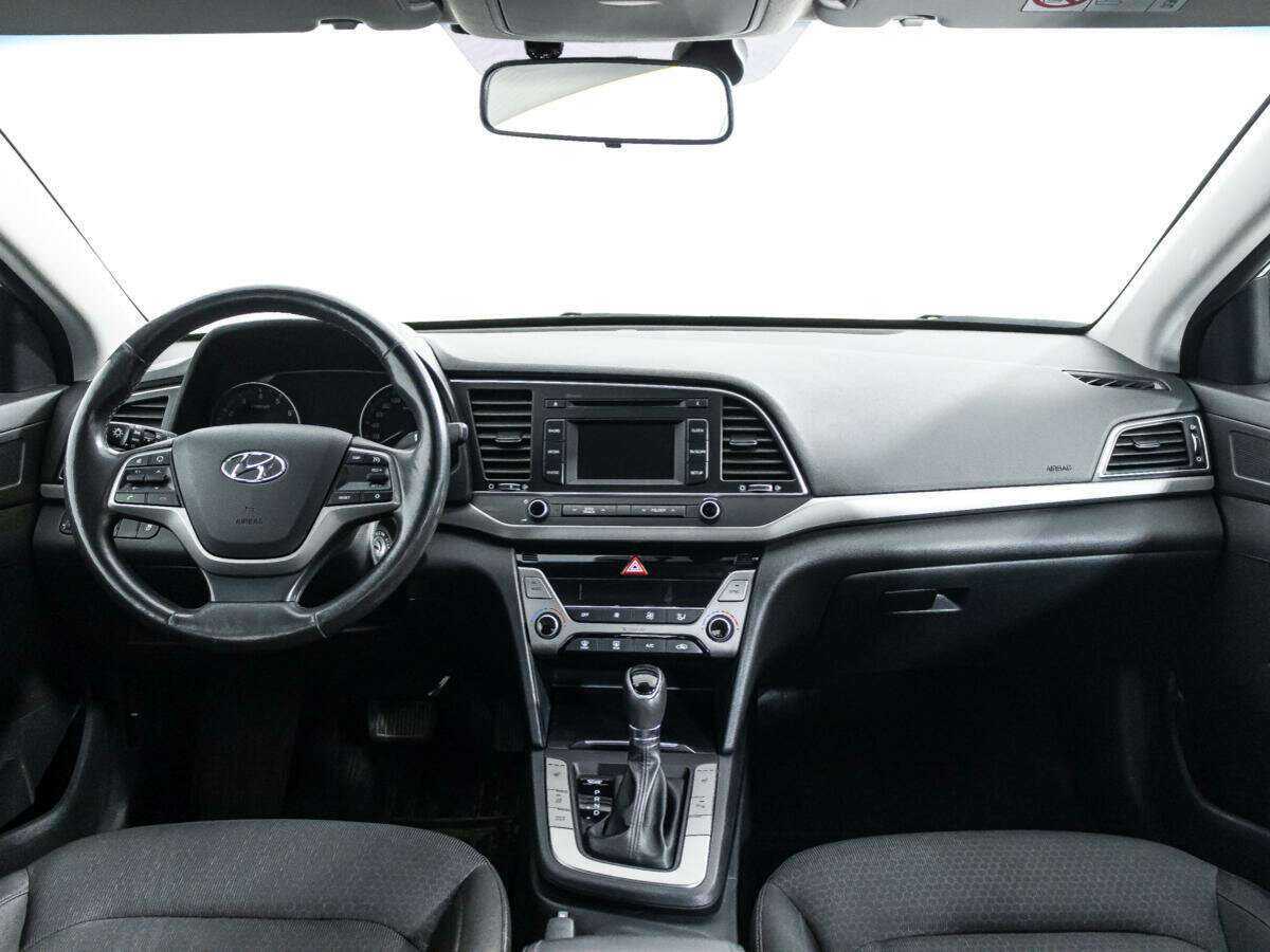 Купить Hyundai Elantra с пробегом. Фото: #12