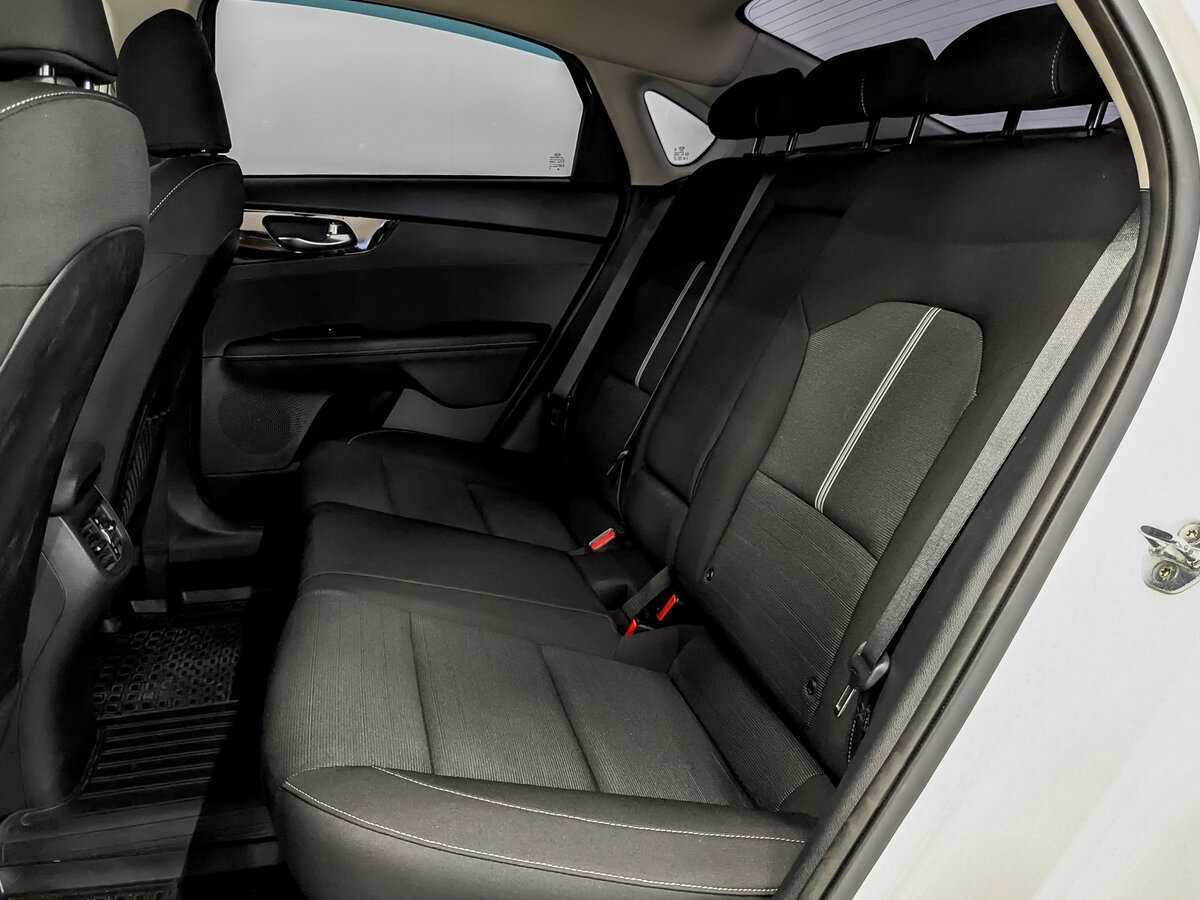 Купить Kia Cerato с пробегом. Фото: #11