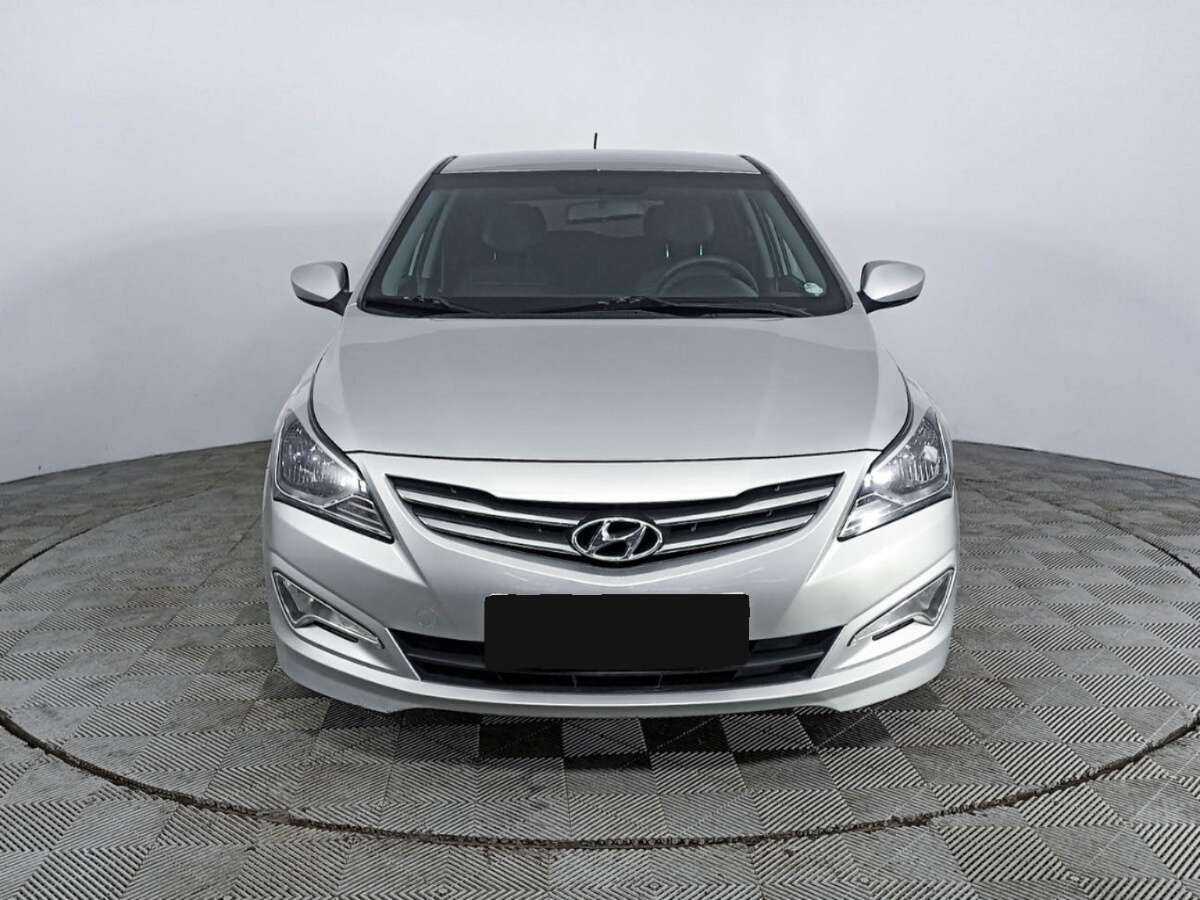 Купить Hyundai Solaris с пробегом. Фото: #1
