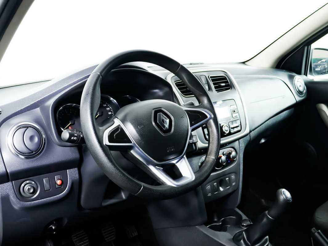 Купить Renault Logan с пробегом. Фото: #10