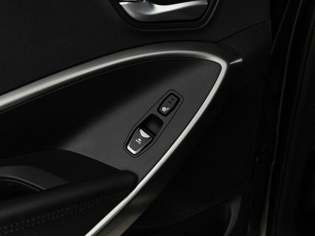 Купить Hyundai Santa Fe с пробегом. Фото: #17