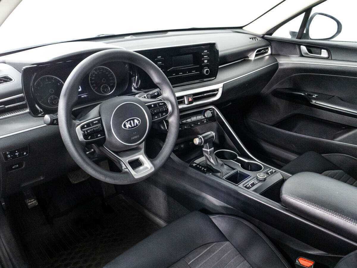 Купить Kia K5 с пробегом. Фото: #10