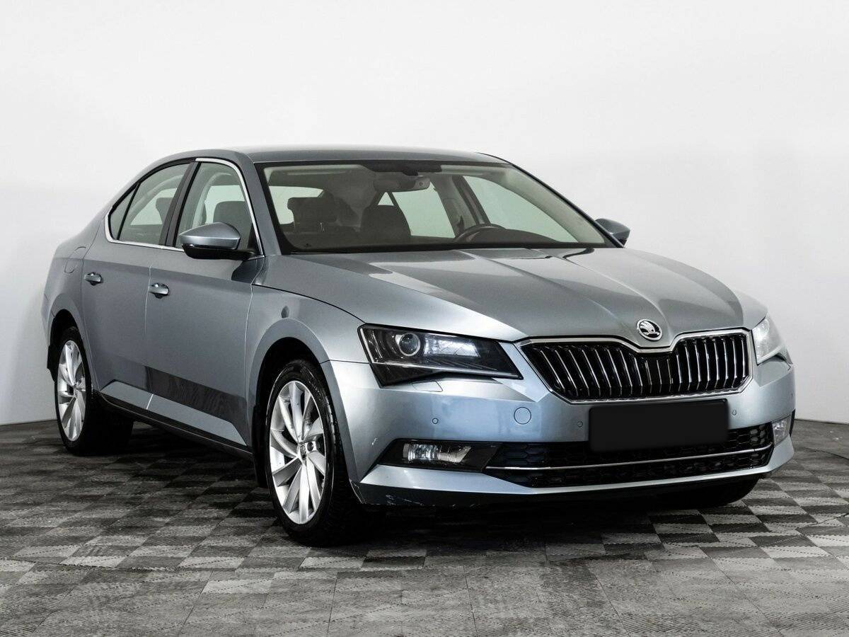 Купить Skoda Superb с пробегом. Фото: #2