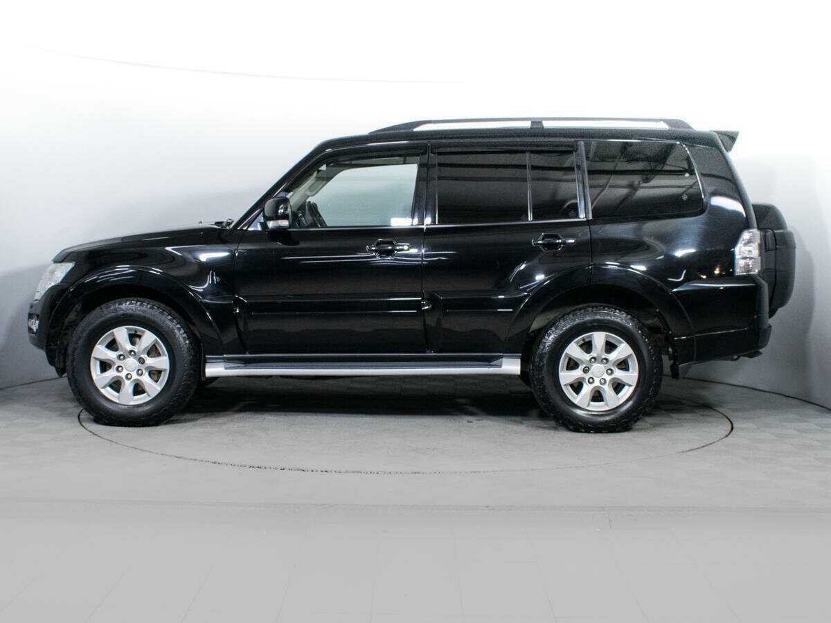 Купить Mitsubishi Pajero с пробегом. Фото: #4