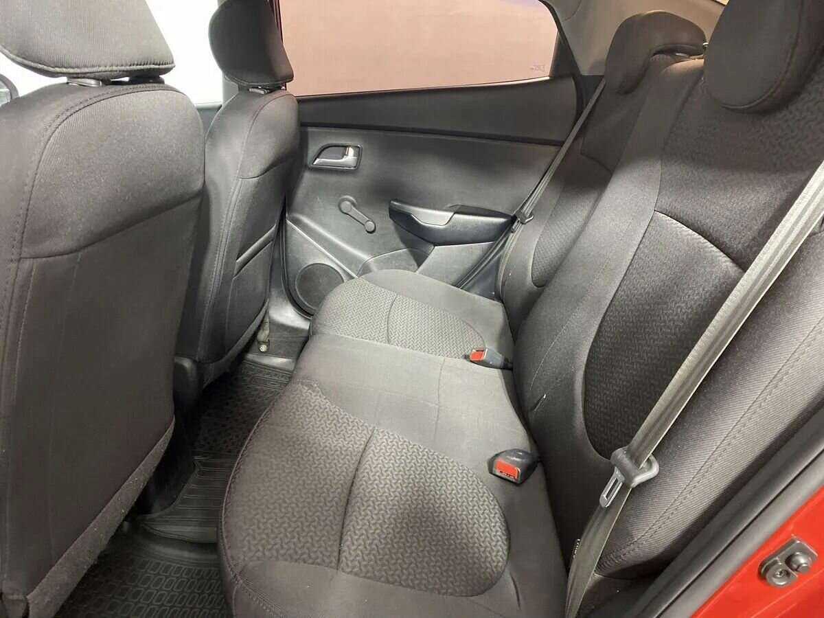 Купить Kia Rio с пробегом. Фото: #9