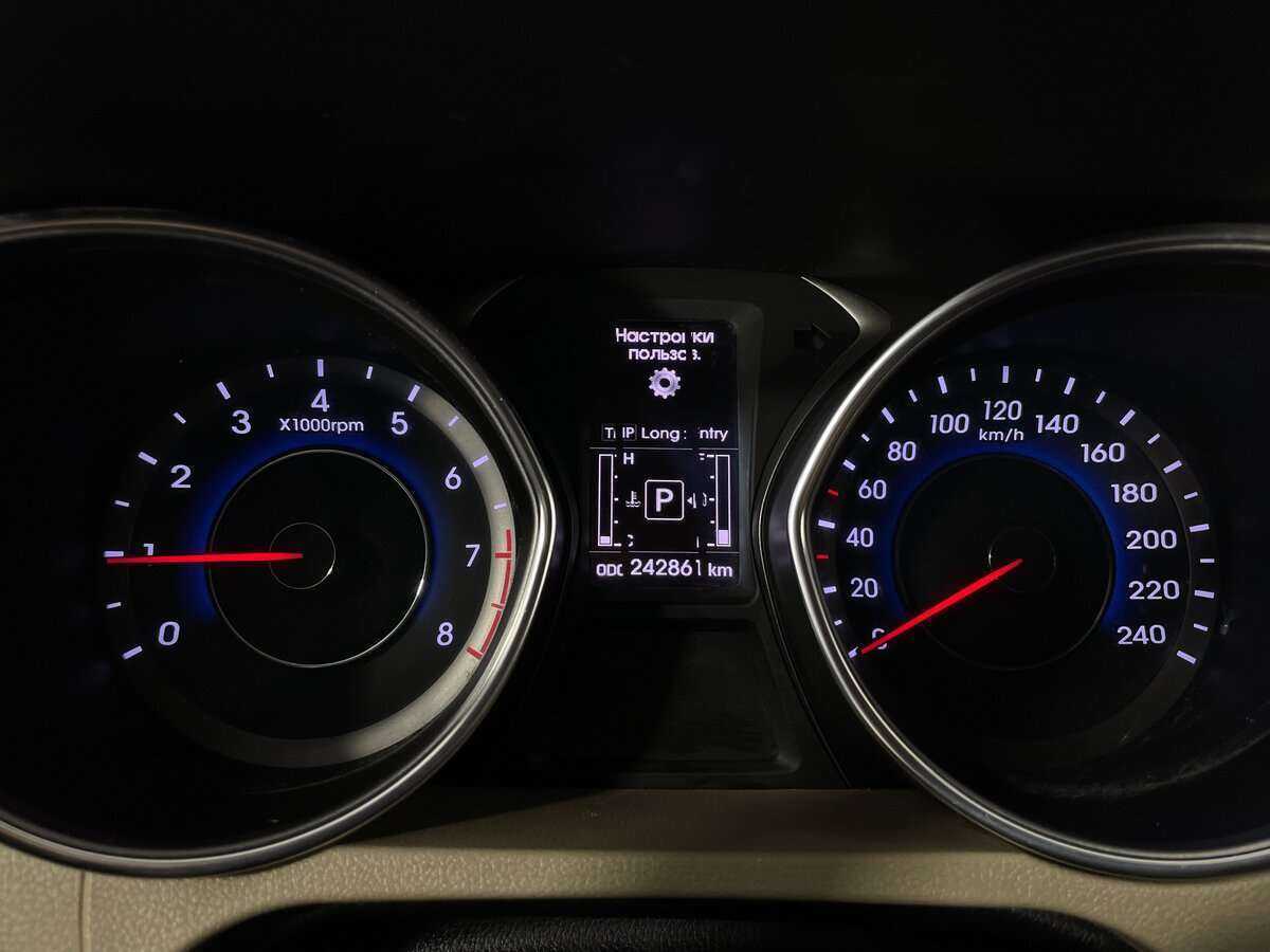 Купить Hyundai Elantra с пробегом. Фото: #10