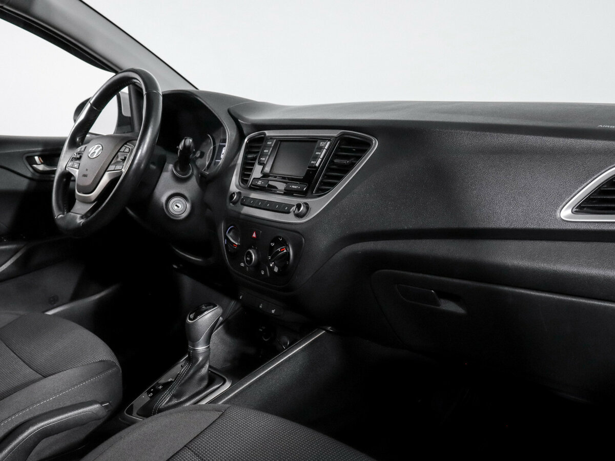 Купить Hyundai Solaris с пробегом. Фото: #6