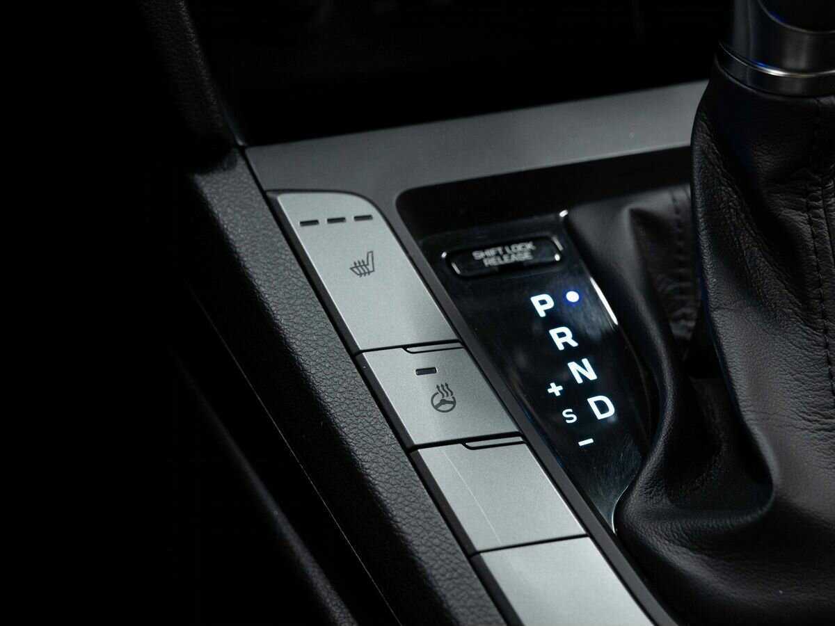 Купить Hyundai Elantra с пробегом. Фото: #24