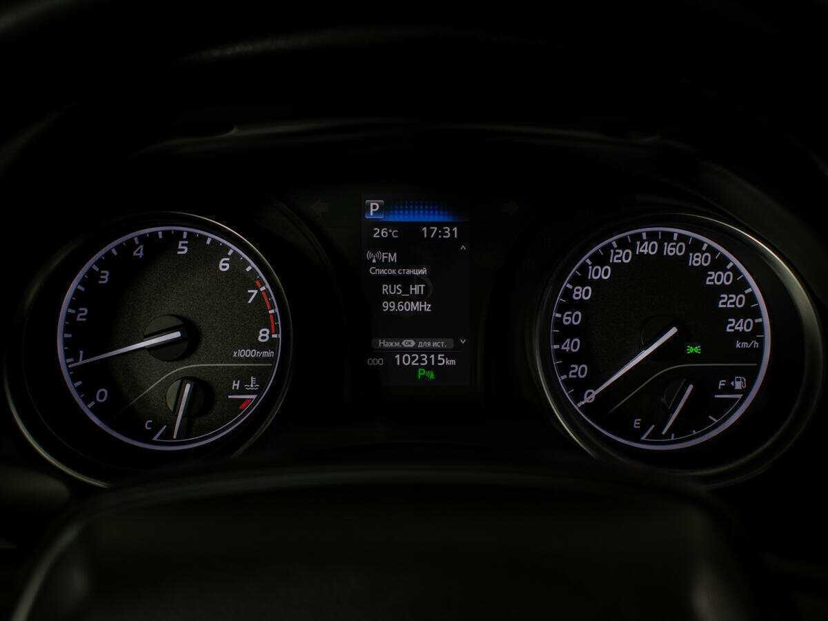 Купить Toyota Camry с пробегом. Фото: #9