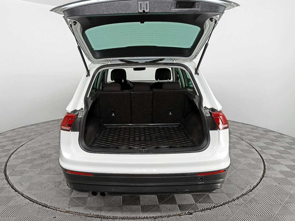 Купить Volkswagen Tiguan с пробегом. Фото: #9