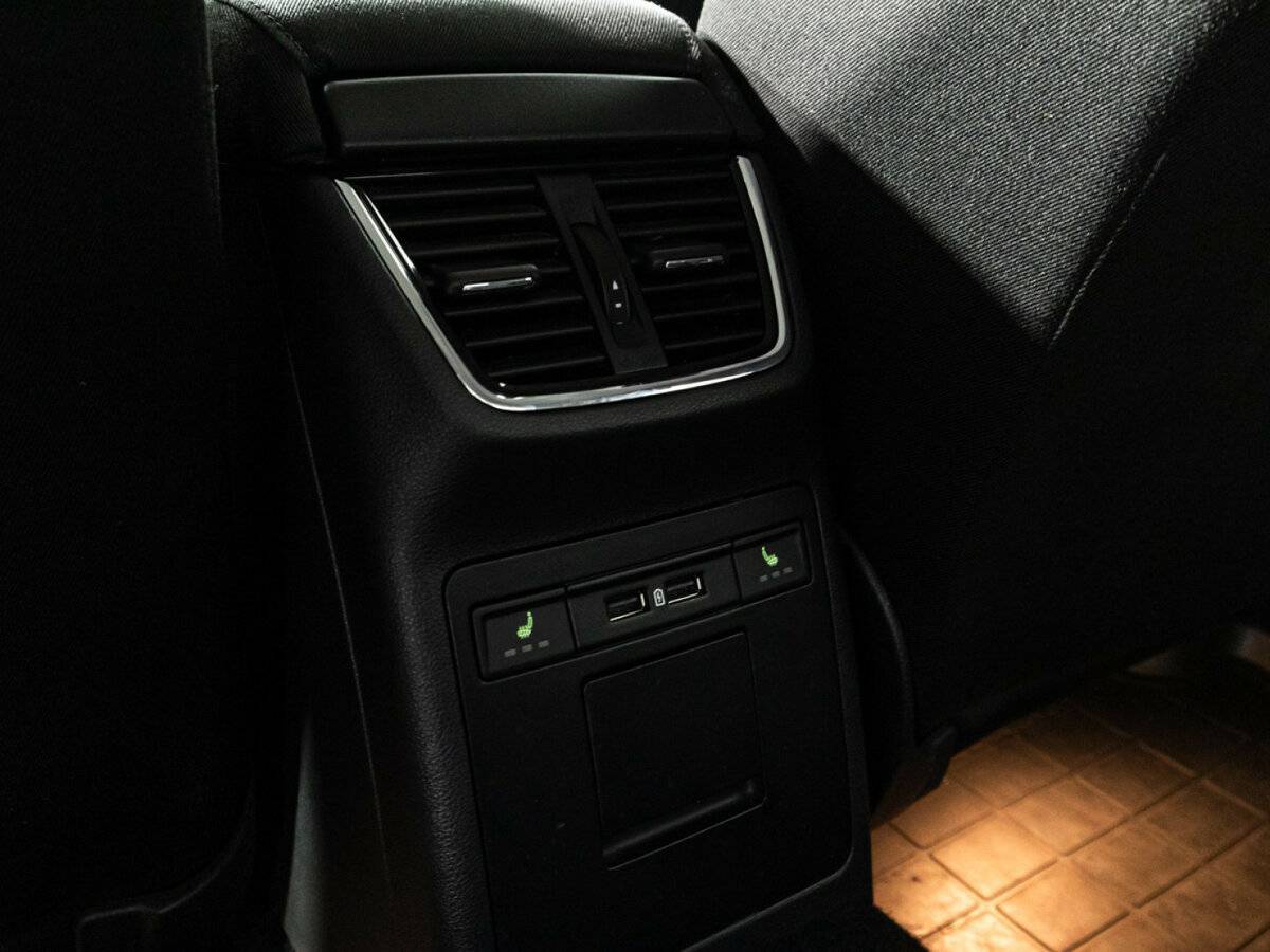 Купить Skoda Octavia с пробегом. Фото: #18