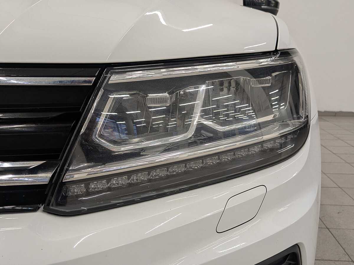 Купить Volkswagen Tiguan с пробегом. Фото: #10