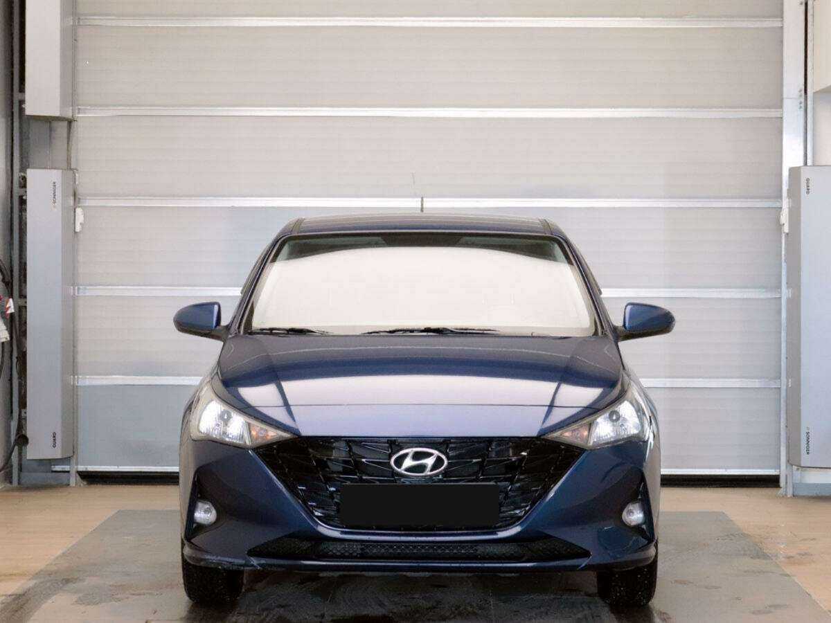Купить Hyundai Solaris с пробегом. Фото: #1