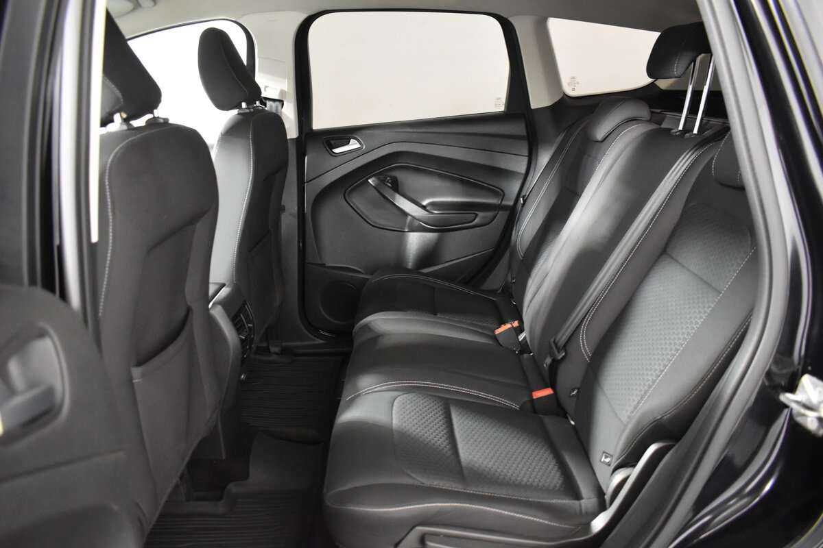 Купить Ford Kuga с пробегом. Фото: #24