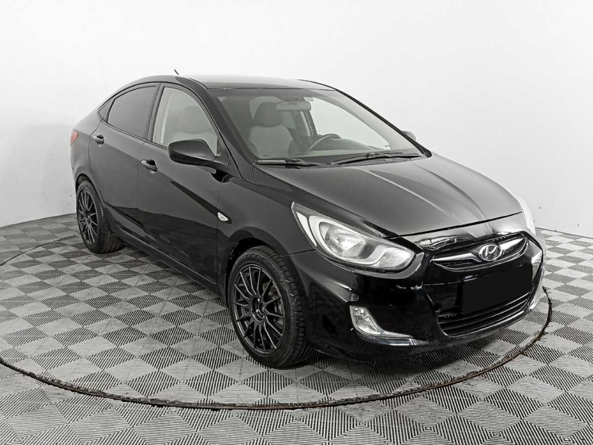 Купить Hyundai Solaris с пробегом. Фото: #2