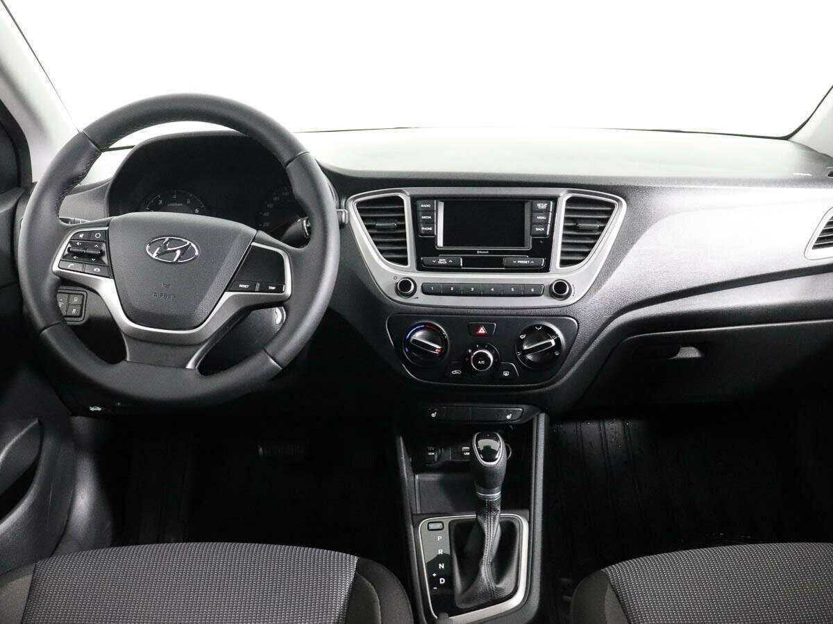 Купить Hyundai Solaris с пробегом. Фото: #9